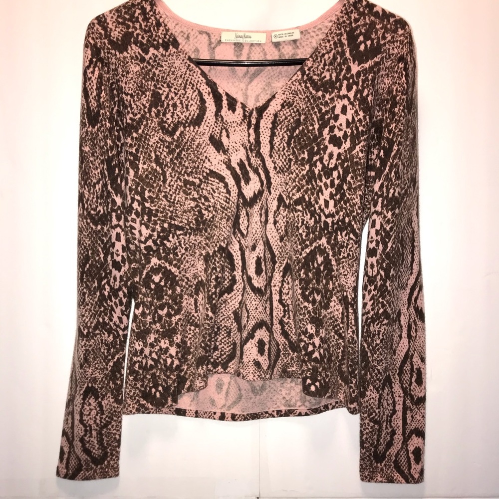 Neiman Marcus Cashmere V-Neck Sweater Size M